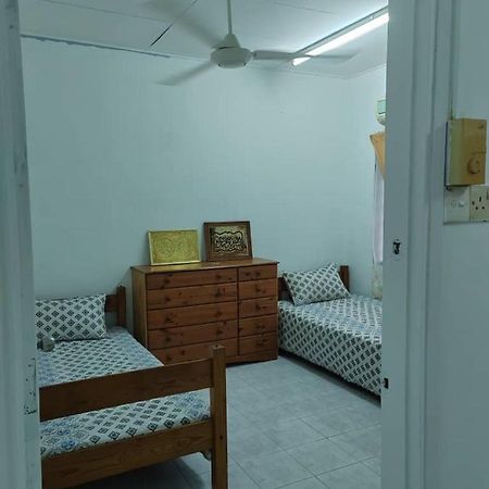 De' Aman Homestay Джитра Екстериор снимка