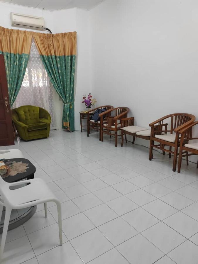 De' Aman Homestay Джитра Екстериор снимка